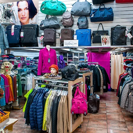 Saint Sauveur Отель