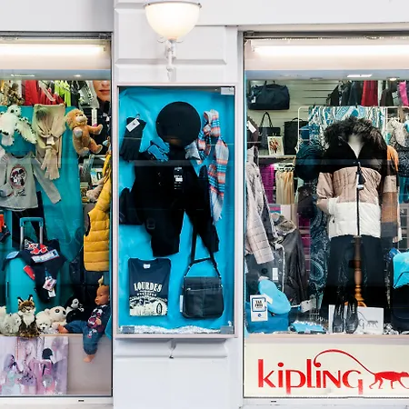 Saint Sauveur Отель Лурд