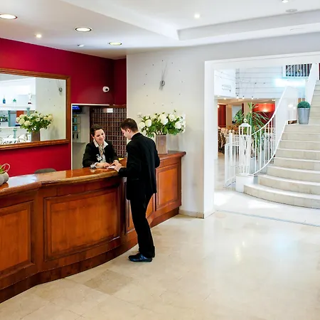 Hotel Saint Sauveur Lourdes