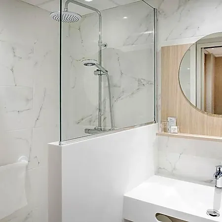 Hotel Saint Sauveur 3*