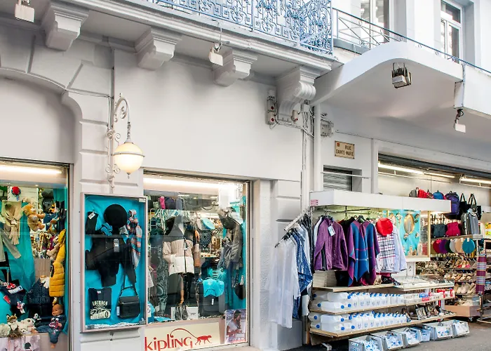 Отель Saint Sauveur 3*