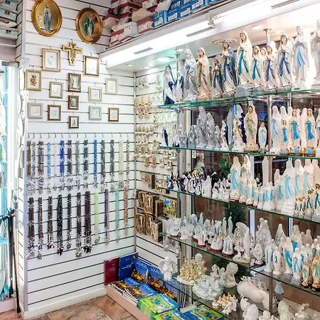 Saint Sauveur 호텔