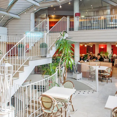 Отель Saint Sauveur