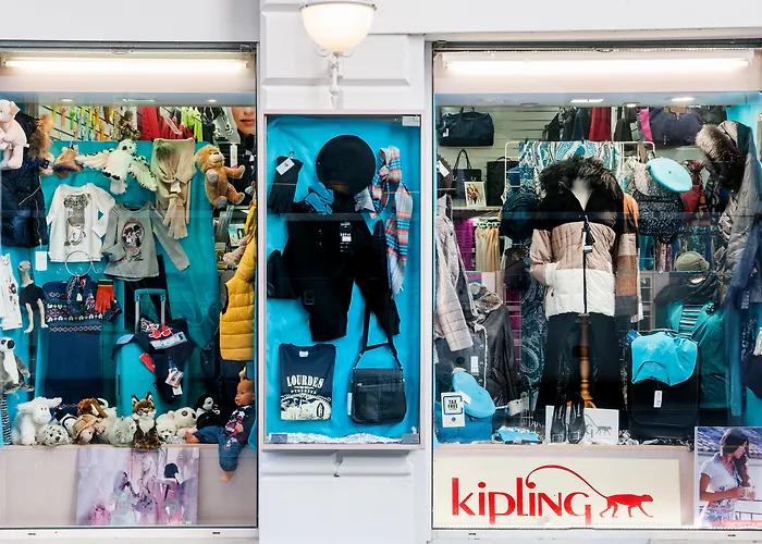 Saint Sauveur Отель Лурд