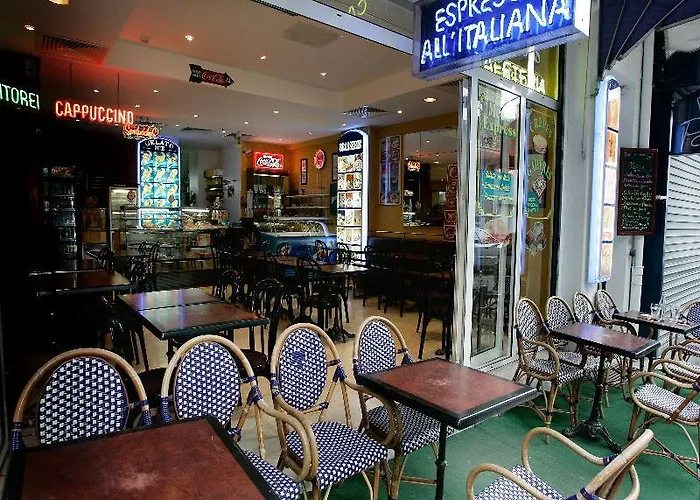 Отель Saint Sauveur