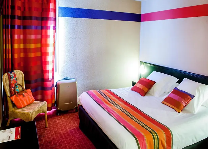 Отель Saint Sauveur