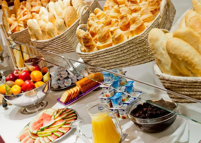 Saint Sauveur Лурд