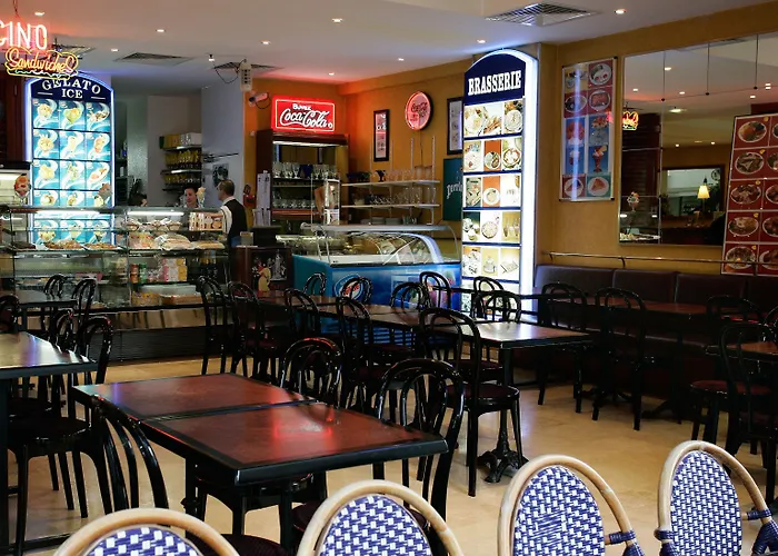 Отель Saint Sauveur 3*